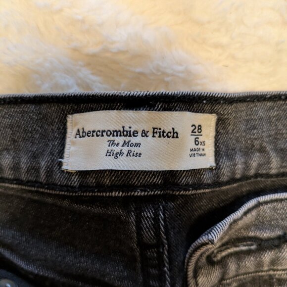 Abercrombie jeans - Picture 2 of 2